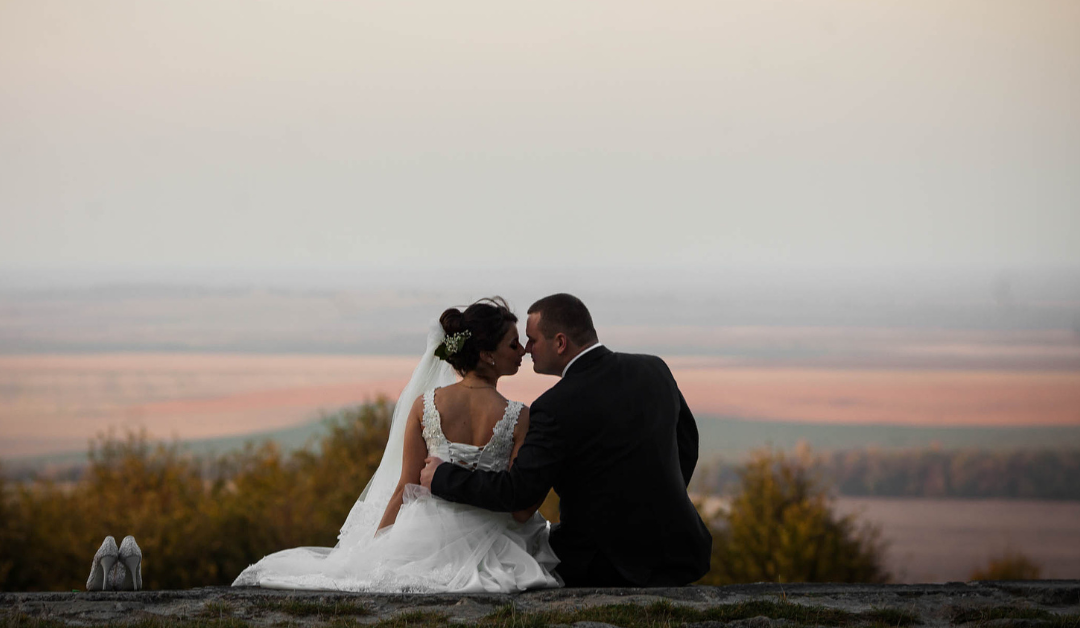 Preparing for Prom & Wedding Season in Ennis TX: Hair, Style & Confidence Tips